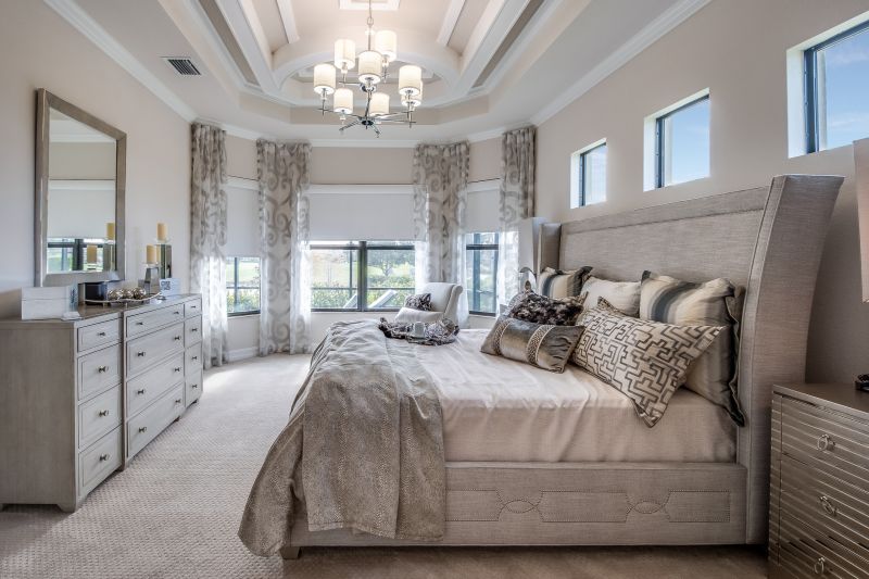 Elegant Bedroom Finish